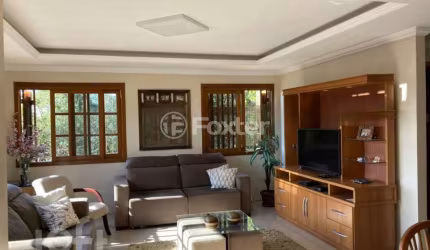 Casa com 4 quartos à venda na Rua Dolores Duran, 2306, Lomba do Pinheiro, Porto Alegre, 234 m2 por R$ 640.000