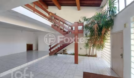 Casa com 7 quartos à venda na Avenida Belém, 68, Teresópolis, Porto Alegre, 650 m2 por R$ 1.200.000