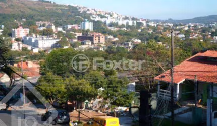 Casa com 3 quartos à venda na Rua Erechim, 70, Nonoai, Porto Alegre, 300 m2 por R$ 600.000