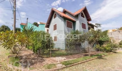 Casa com 4 quartos à venda na Rua Inês Vinhas, 40, Espírito Santo, Porto Alegre, 220 m2 por R$ 1.060.000