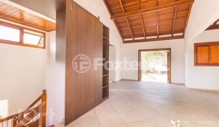 Casa com 5 quartos à venda na Rua Doutor Barcelos, 2708, Tristeza, Porto Alegre, 323 m2 por R$ 1.500.000