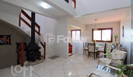Casa com 4 quartos à venda na Rua Doutora Noemi Valle Rocha, 473, Serraria, Porto Alegre, 135 m2 por R$ 550.000