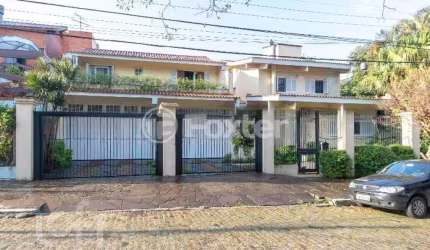 Casa com 5 quartos à venda na Rua Canto e Melo, 84, Nonoai, Porto Alegre, 420 m2 por R$ 960.000