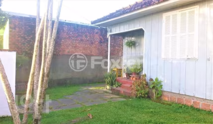 Casa com 2 quartos à venda na Rua Amarante de Freitas Guimarães, 30, Belém Novo, Porto Alegre, 100 m2 por R$ 265.000