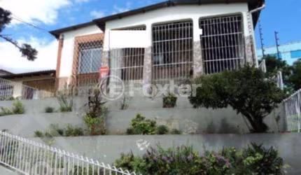 Casa com 2 quartos à venda na Rua Intendente Alfredo Azevedo, 97, Glória, Porto Alegre, 197 m2 por R$ 1.224.000