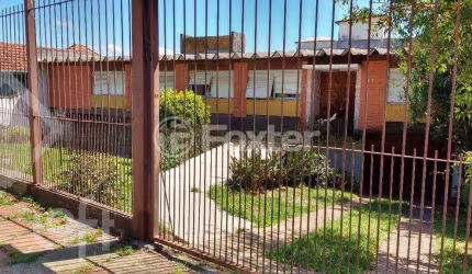 Casa com 3 quartos à venda na Avenida Natal, 187, Medianeira, Porto Alegre, 346 m2 por R$ 2.000.000