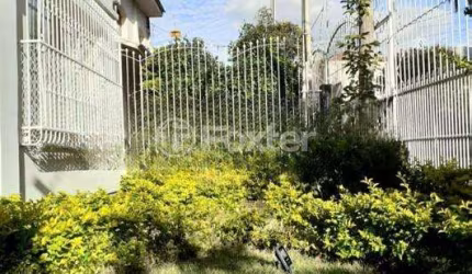 Casa com 4 quartos à venda na Rua Germano Hasslocher, 34, Azenha, Porto Alegre, 380 m2 por R$ 1.197.000