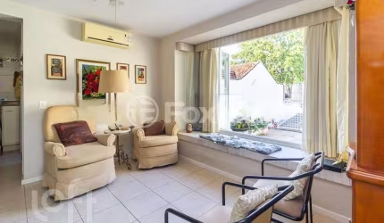 Casa com 3 quartos à venda na Rua Plácido de Castro, 340, Azenha, Porto Alegre, 226 m2 por R$ 939.000