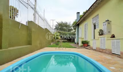 Casa com 3 quartos à venda na Rua Júlio Lopes dos Santos Sobrinho, 175, Santa Tereza, Porto Alegre, 142 m2 por R$ 590.000