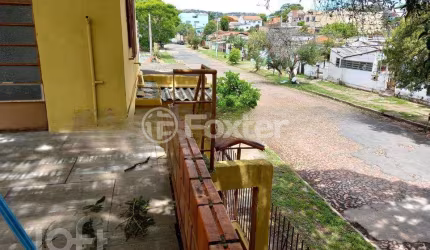 Casa com 3 quartos à venda na Avenida Outeiro, 66, Coronel Aparício Borges, Porto Alegre, 252 m2 por R$ 740.000