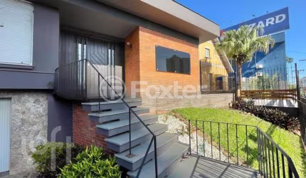 Casa com 3 quartos à venda na Rua Bento Gonçalves, 1979, Centro, Novo Hamburgo, 234 m2 por R$ 1.199.000