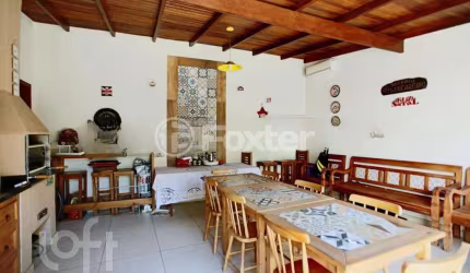 Casa com 5 quartos à venda na Rua Doutor João Simplício Alves de Carvalho, 262, Vila Ipiranga, Porto Alegre, 200 m2 por R$ 940.000