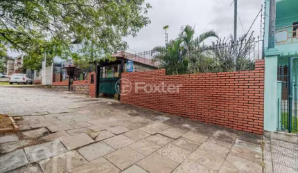 Casa com 2 quartos à venda na Rua Vidal de Negreiros, 714, Vila São José, Porto Alegre, 220 m2 por R$ 490.000