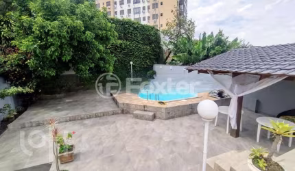 Casa com 3 quartos à venda na Rua Fernando Abbott, 1175, Cristo Redentor, Porto Alegre, 206 m2 por R$ 1.690.000