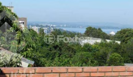 Casa com 4 quartos à venda na Rua Coronel Ruy da Cunha Paim, 55, Nonoai, Porto Alegre, 400 m2 por R$ 667.972