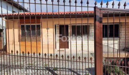 Casa com 3 quartos à venda na Avenida Marcopolo, 221, Planalto, Caxias do Sul, 240 m2 por R$ 440.000