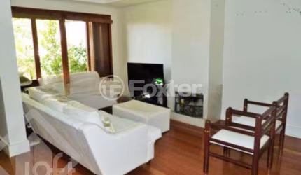 Casa com 3 quartos à venda na Rua Darcy Fagundes, 45, Espírito Santo, Porto Alegre, 180 m2 por R$ 851.000