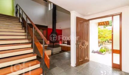 Casa com 3 quartos à venda na Rua Alcebíades Antônio dos Santos, 95, Nonoai, Porto Alegre, 360 m2 por R$ 1.480.000