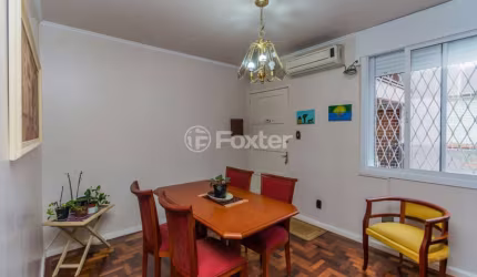 Apartamento com 3 quartos à venda na Rua Carlos Ferreira, 305, Teresópolis, Porto Alegre, 66 m2 por R$ 250.000