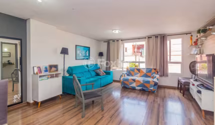 Casa com 3 quartos à venda na Rua Delfina da Cunha, 104, Camaquã, Porto Alegre, 195 m2 por R$ 590.000