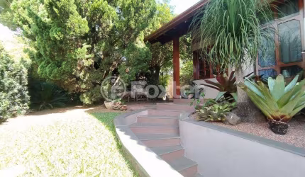 Casa com 3 quartos à venda na Rua Turquia, 220, Petrópolis, Novo Hamburgo, 180 m2 por R$ 960.000