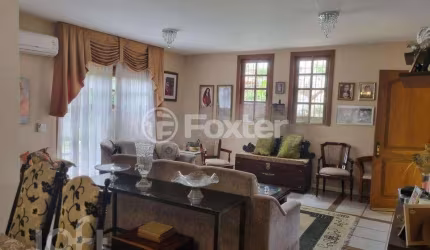 Casa com 3 quartos à venda na Avenida Valado, 368, Vila João Pessoa, Porto Alegre, 266 m2 por R$ 640.000