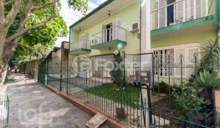 Casa com 3 quartos à venda na Rua Investigador Pedro Loeci Martins, 40, Nonoai, Porto Alegre, 271 m2 por R$ 690.000