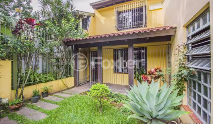 Casa comercial com 3 salas à venda na Rua Carlos Huber, 215, Três Figueiras, Porto Alegre, 249 m2 por R$ 950.000