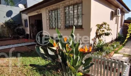 Casa com 5 quartos à venda na Rua Jaguari, 741, Cristal, Porto Alegre, 130 m2 por R$ 790.000