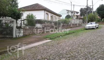 Casa com 6 quartos à venda na Avenida São Borja, 416, Nonoai, Porto Alegre, 538 m2 por R$ 820.000
