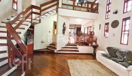 Casa com 4 quartos à venda na Rua Vista Alegre, 215, Nossa Senhora das Graças, Canoas, 204 m2 por R$ 790.000