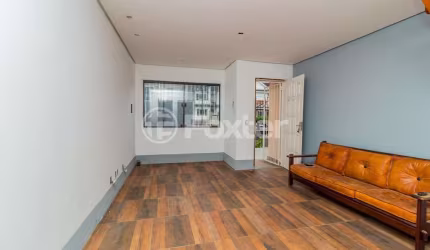 Casa com 2 quartos à venda na Rua Doutor Cláudio Walter Ferreira da Silva, 41, Guarujá, Porto Alegre, 73 m2 por R$ 343.800