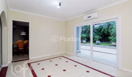 Casa com 3 quartos à venda na Rua Walter Kaufmann, 580, Jardim Itu Sabará, Porto Alegre, 307 m2 por R$ 1.757.500