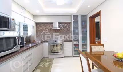 Casa com 3 quartos à venda na Rua Doutor Egydio Michaelsen, 240, Cavalhada, Porto Alegre, 245 m2 por R$ 980.000