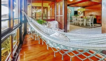 Casa com 3 quartos à venda na Rua Leopoldo Becker, 180, Parque das Hortênsias, Canela, 250 m2 por R$ 1.800.000