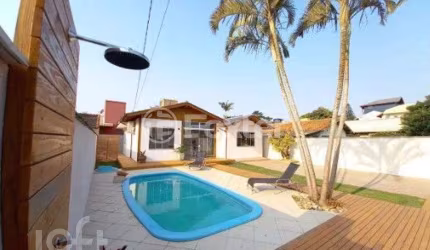 Casa com 3 quartos à venda na Servidão do Mar Grosso, 89, Campeche, Florianópolis, 140 m2 por R$ 2.500.000