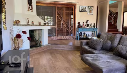 Casa com 3 quartos à venda na Rua Tenente Antônio João, 228, Nossa Senhora das Graças, Canoas, 307 m2 por R$ 1.350.000