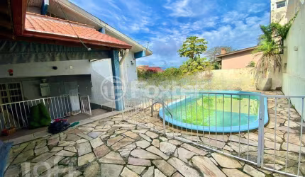 Casa com 3 quartos à venda na Rua dos Guananas, 180, Espírito Santo, Porto Alegre, 146 m2 por R$ 697.900
