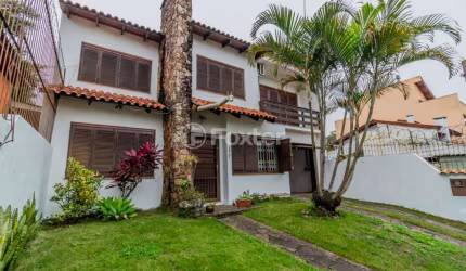 Casa comercial com 2 salas à venda na Rua Dona Sofia, 177, Santa Tereza, Porto Alegre, 299 m2 por R$ 850.000