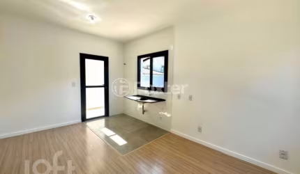 Casa em condomínio fechado com 2 quartos à venda na Rua Barão do Ladário, 110, São José, Canoas, 48 m2 por R$ 300.000