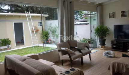 Casa com 2 quartos à venda na Rua Marajó, 132, Jardim Europa, Porto Alegre, 134 m2 por R$ 617.500