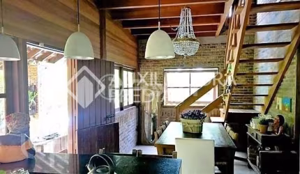 Casa com 5 quartos à venda na Rua Pedro de Oliveira França, 572, Hípica, Porto Alegre, 270 m2 por R$ 1.200.000