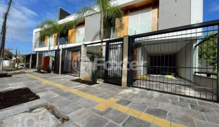 Casa com 3 quartos à venda na Rua Pelotas, 1463, Centro, Esteio, 129 m2 por R$ 735.000