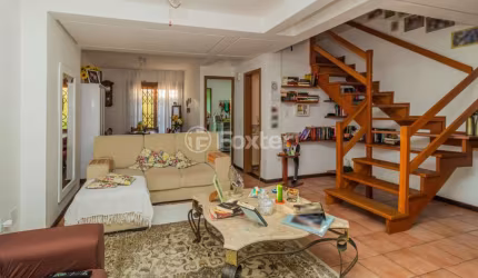 Casa em condomínio fechado com 3 quartos à venda na Avenida da Cavalhada, 6347, Cavalhada, Porto Alegre, 115 m2 por R$ 480.000