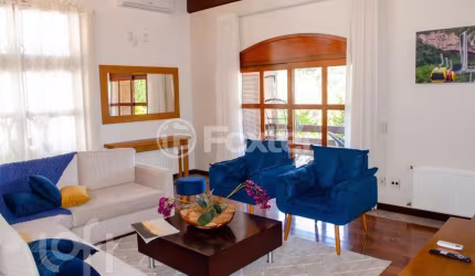 Casa com 4 quartos à venda na Rua Paul Harris, 384, Centro, Canela, 700 m2 por R$ 7.980.000