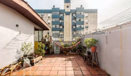Cobertura com 3 quartos à venda na Rua Roque Calage, 590, Passo da Areia, Porto Alegre, 137 m2 por R$ 480.000