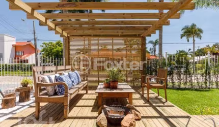 Casa com 5 quartos à venda na Avenida dos Coqueiros, 667, Daniela, Florianópolis, 383 m2 por R$ 2.200.000