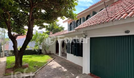 Casa com 4 quartos à venda na Rua Reverendo Orlando Baptista, 50, Vila João Pessoa, Porto Alegre, 350 m2 por R$ 850.000