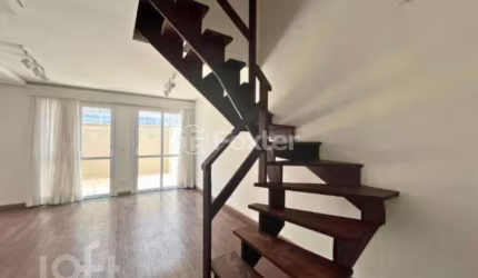 Casa em condomínio fechado com 2 quartos à venda na Rua Brasil, 0384, Centro, Canoas, 108 m2 por R$ 640.000
