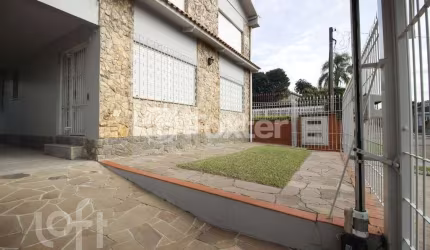 Casa com 5 quartos à venda na Rua Tupi, 691, Igara, Canoas, 244 m2 por R$ 798.000